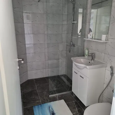 Nour Apartman *